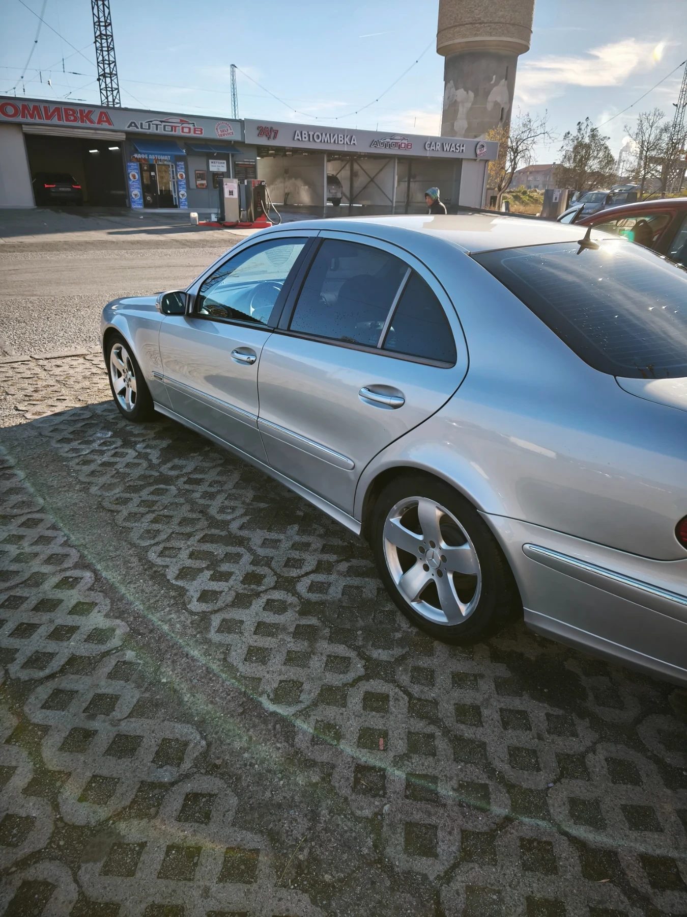 Mercedes-Benz E 270  - изображение 6