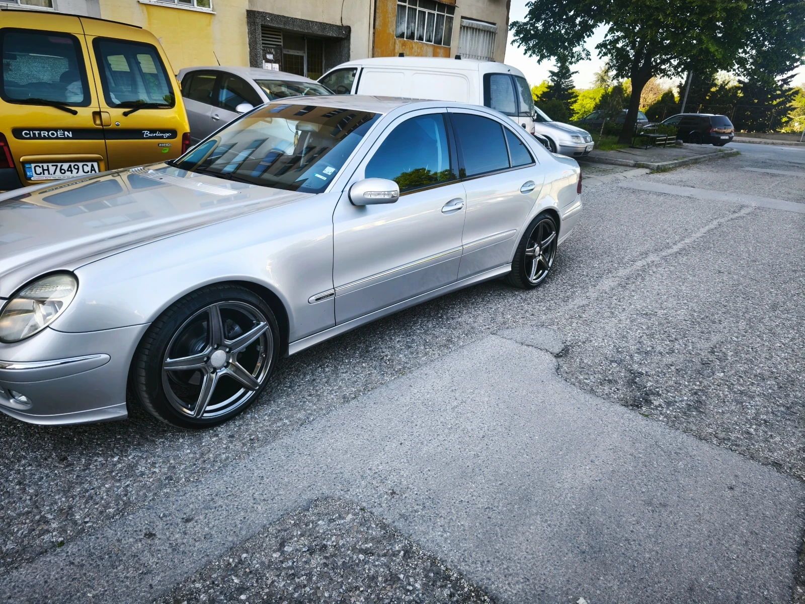 Mercedes-Benz E 270  - изображение 5
