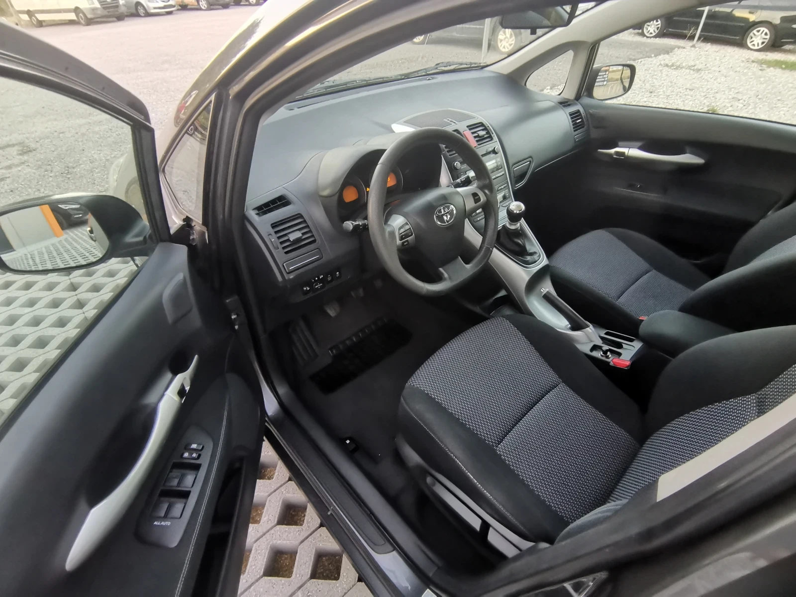 Toyota Auris 1.3i FaceLift EURO-5 | Mobile.bg   12