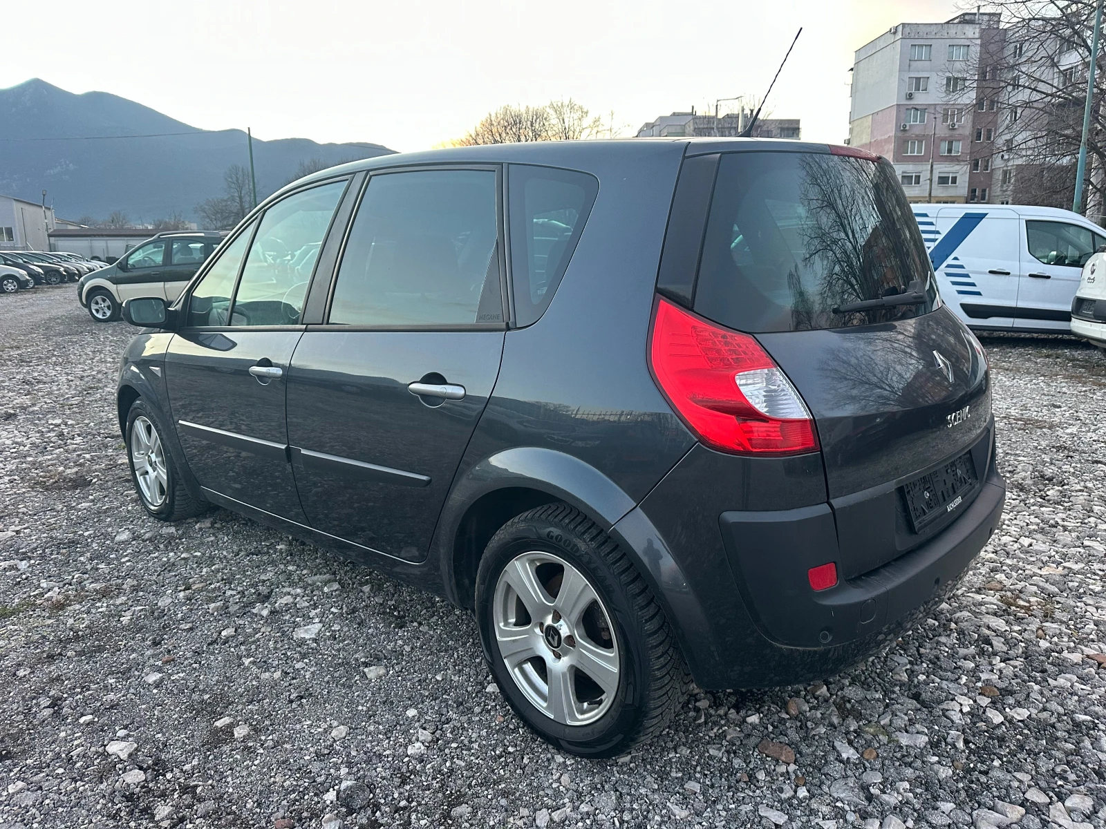 Renault Scenic 2.0I 133kc NAVI - изображение 3