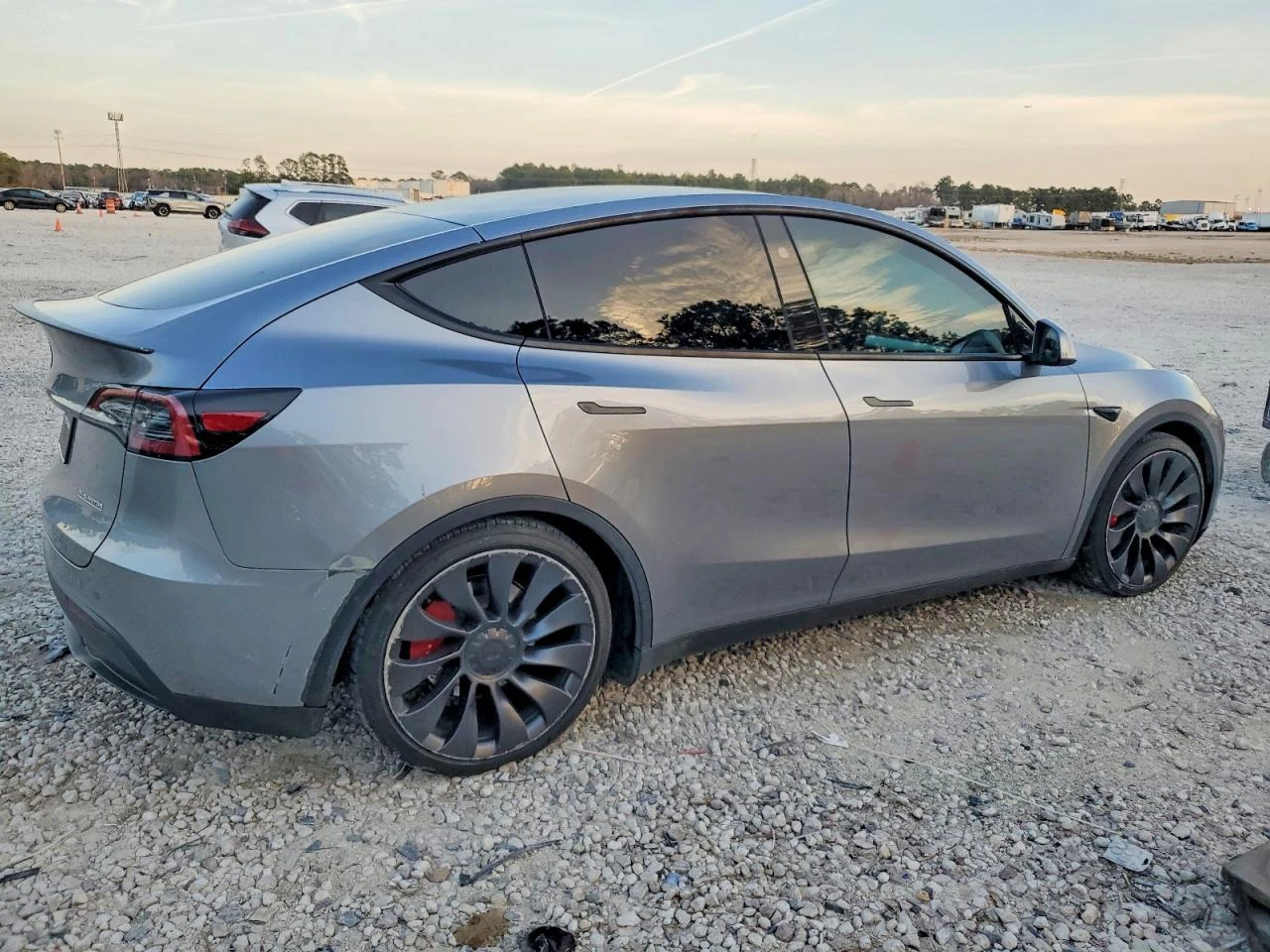 Tesla Model Y 4x4* ���������* �������* ��������* ����*  | Mobile.bg � ����������� 3
