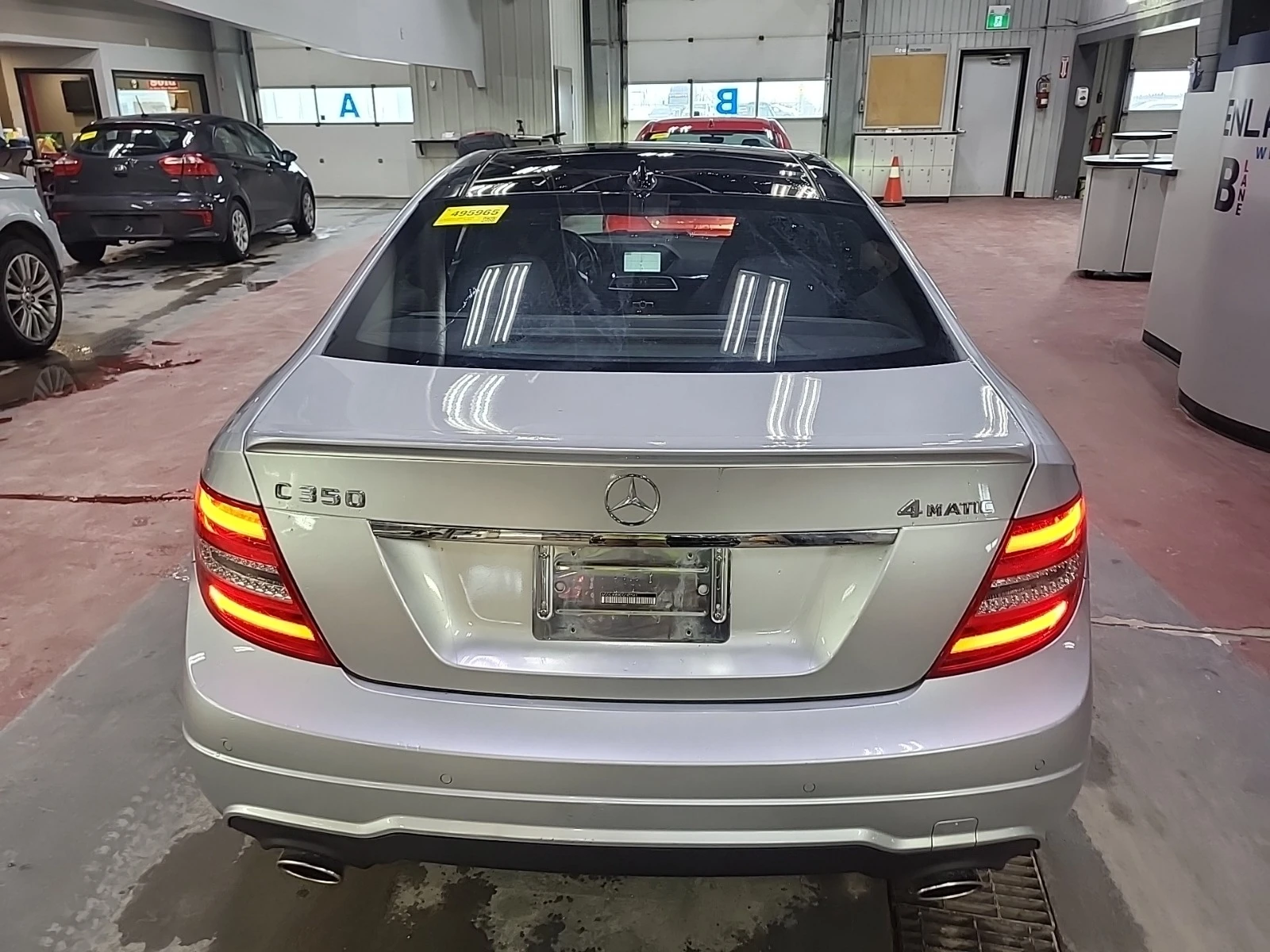 Mercedes-Benz C 350 4MATIC * * CARFAX * * АВТО КРЕДИТ * *  - изображение 4