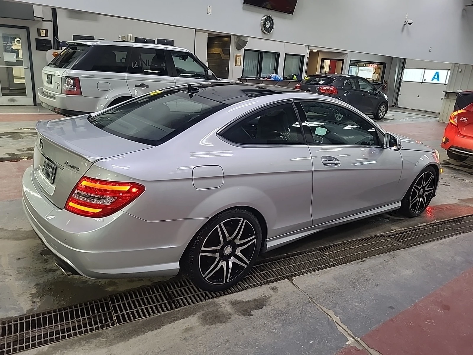 Mercedes-Benz C 350 4MATIC * * CARFAX * * АВТО КРЕДИТ * *  - изображение 3