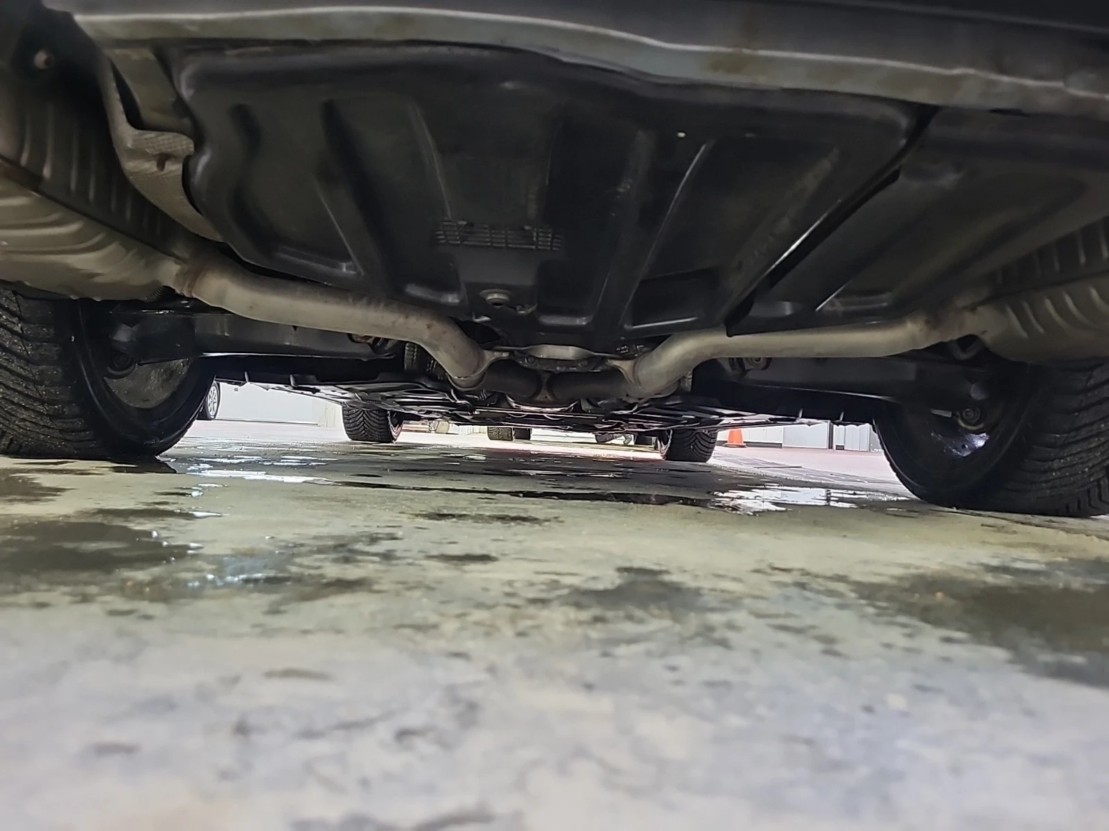 Mercedes-Benz C 350 4MATIC * * CARFAX * * АВТО КРЕДИТ * * , снимка 15 - Автомобили и джипове - 53774732