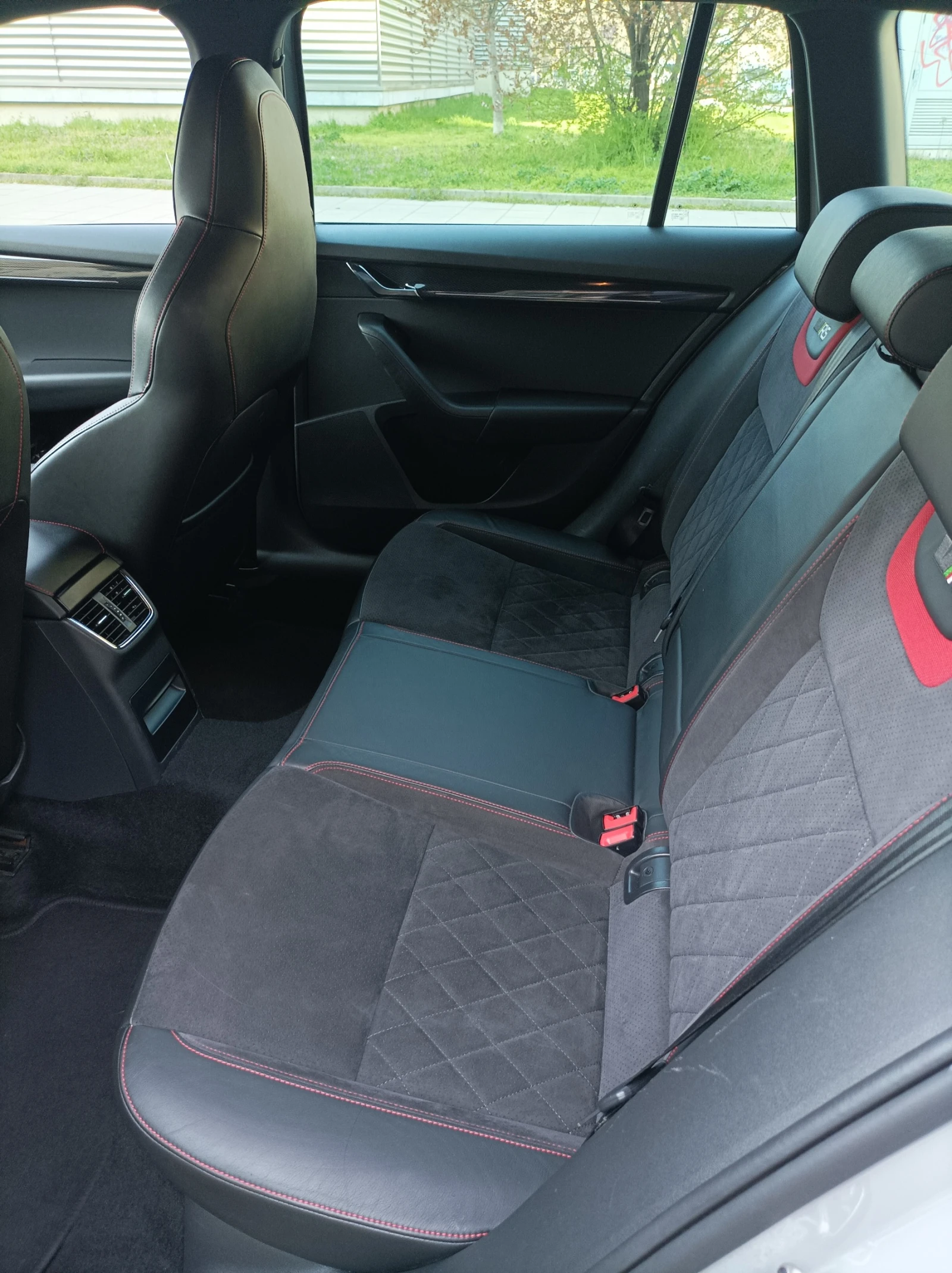 Skoda Octavia VRS, снимка 14 - Автомобили и джипове - 54090619