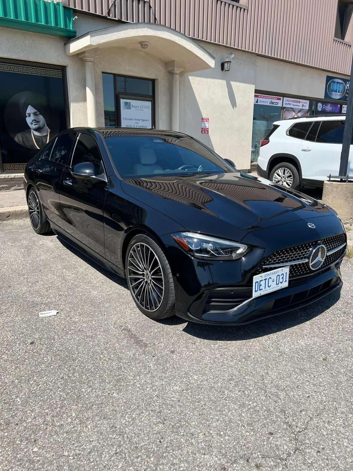 Mercedes-Benz C 300 /ПАНОРАМА/ПОДГРЕВИ/360 CAM, снимка 2 - Автомобили и джипове - 54171657