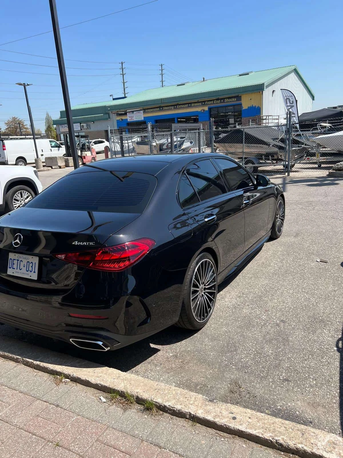 Mercedes-Benz C 300 /ПАНОРАМА/ПОДГРЕВИ/360 CAM, снимка 3 - Автомобили и джипове - 54171657