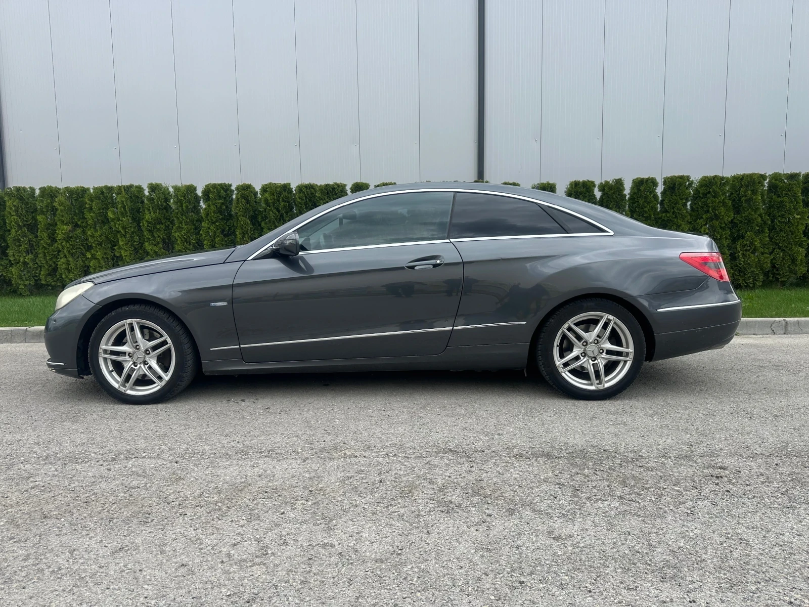Mercedes-Benz E 250, снимка 10 - Автомобили и джипове - 54379050