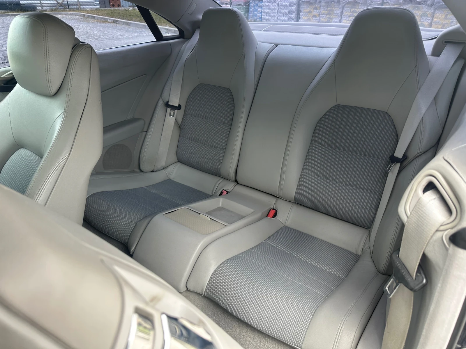Mercedes-Benz E 250, снимка 2 - Автомобили и джипове - 54379050
