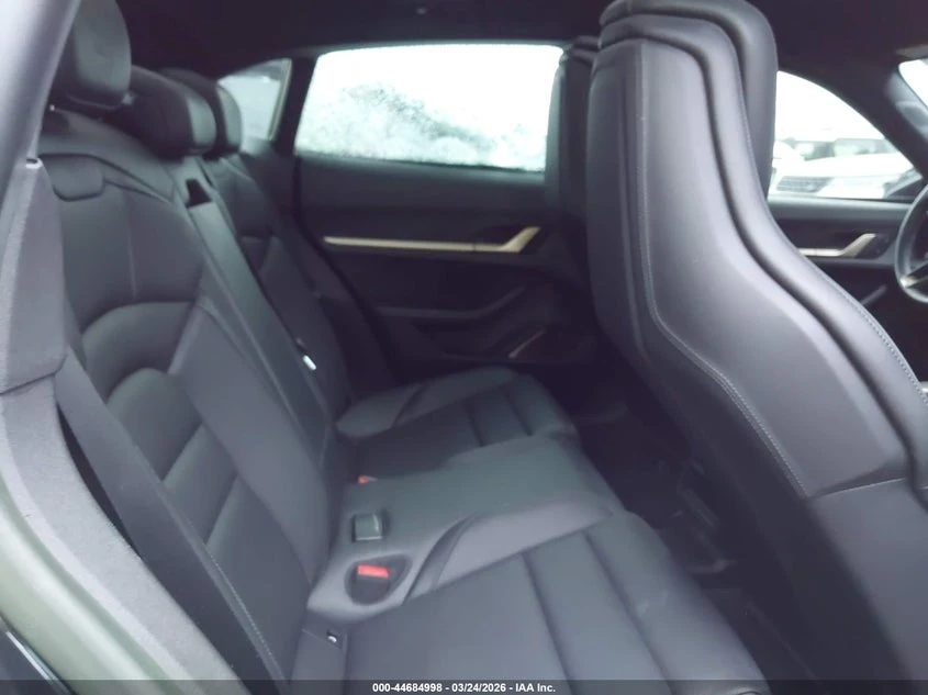 Porsche Taycan Cross Turismo 4, снимка 8 - Автомобили и джипове - 54513165