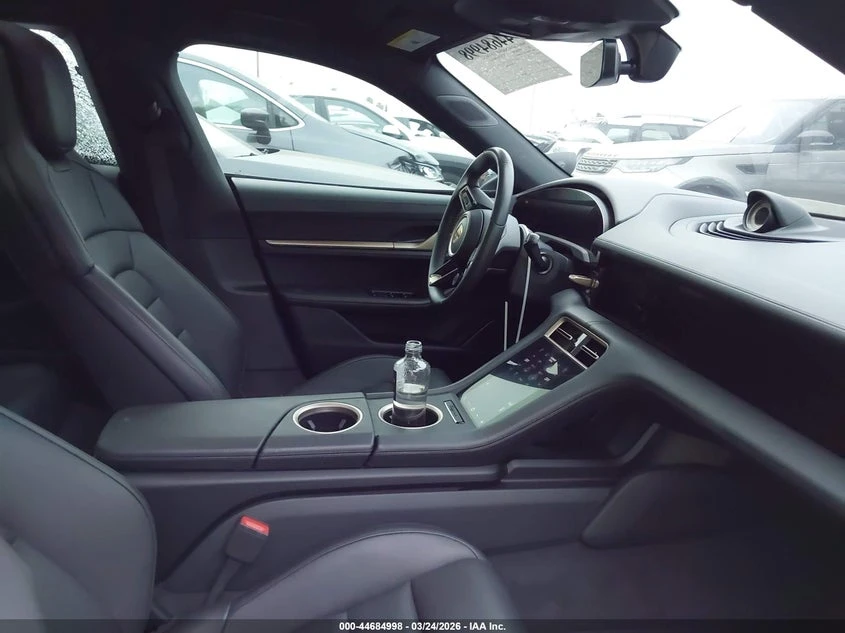 Porsche Taycan Cross Turismo 4, снимка 5 - Автомобили и джипове - 54513165