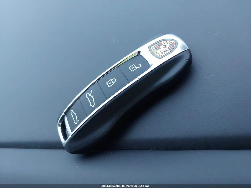 Porsche Taycan Cross Turismo 4, снимка 11 - Автомобили и джипове - 54513165