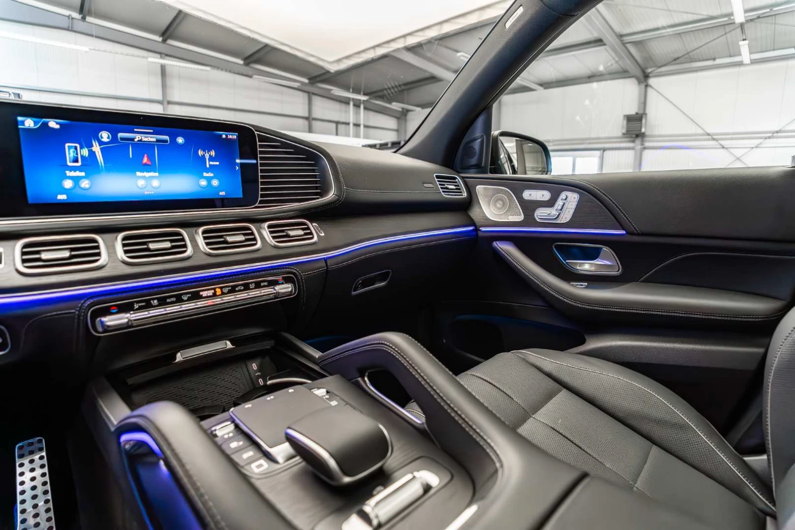 Mercedes-Benz GLS 450 4 MATIC* AMG* EXCLUSIVE* PANO* 360* , снимка 11 - Автомобили и джипове - 54527000