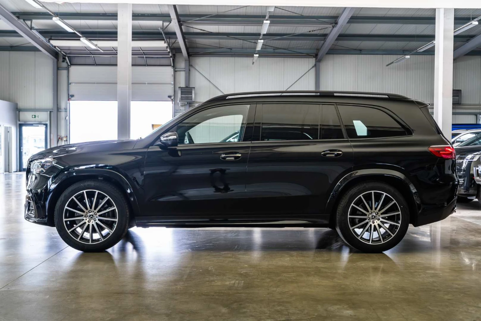 Mercedes-Benz GLS 450 4 MATIC* AMG* EXCLUSIVE* PANO* 360* , снимка 3 - Автомобили и джипове - 54527000