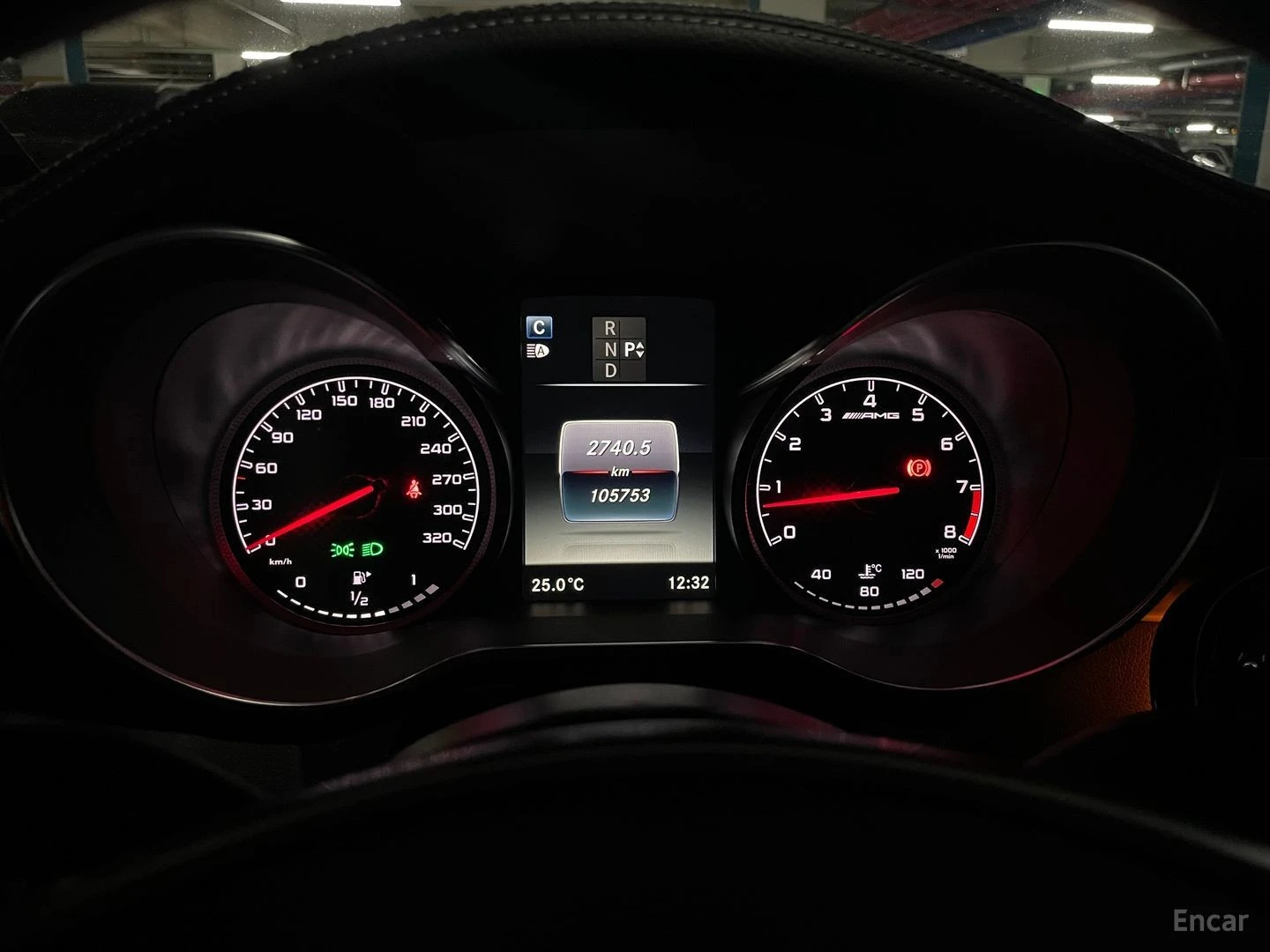Mercedes-Benz C 63 AMG КОЖА* ПОДГРЕВ* ПАНОРАМА* НАВИ* КАМЕРИ, снимка 2 - Автомобили и джипове - 55425571
