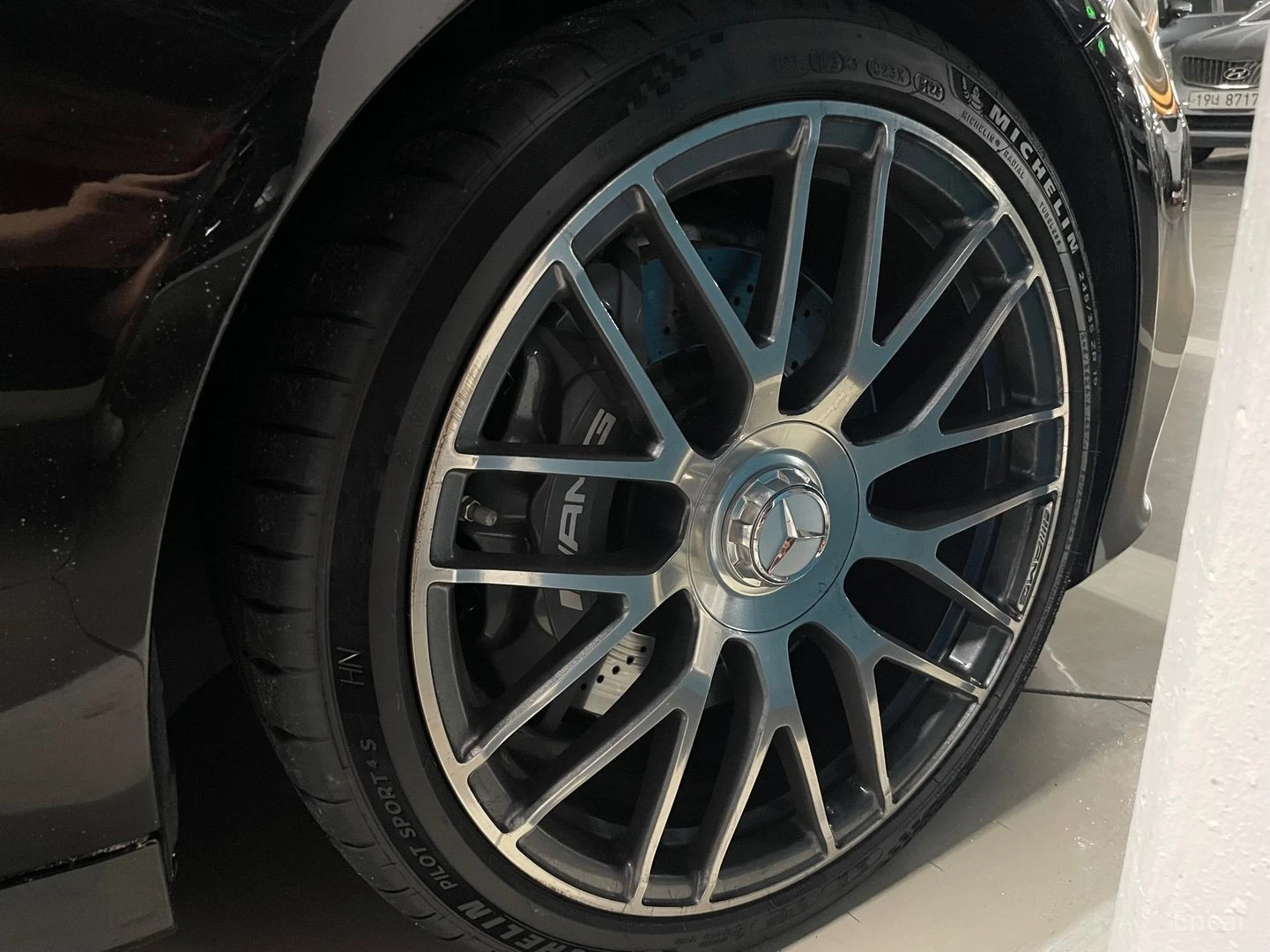Mercedes-Benz C 63 AMG КОЖА* ПОДГРЕВ* ПАНОРАМА* НАВИ* КАМЕРИ, снимка 11 - Автомобили и джипове - 55425571