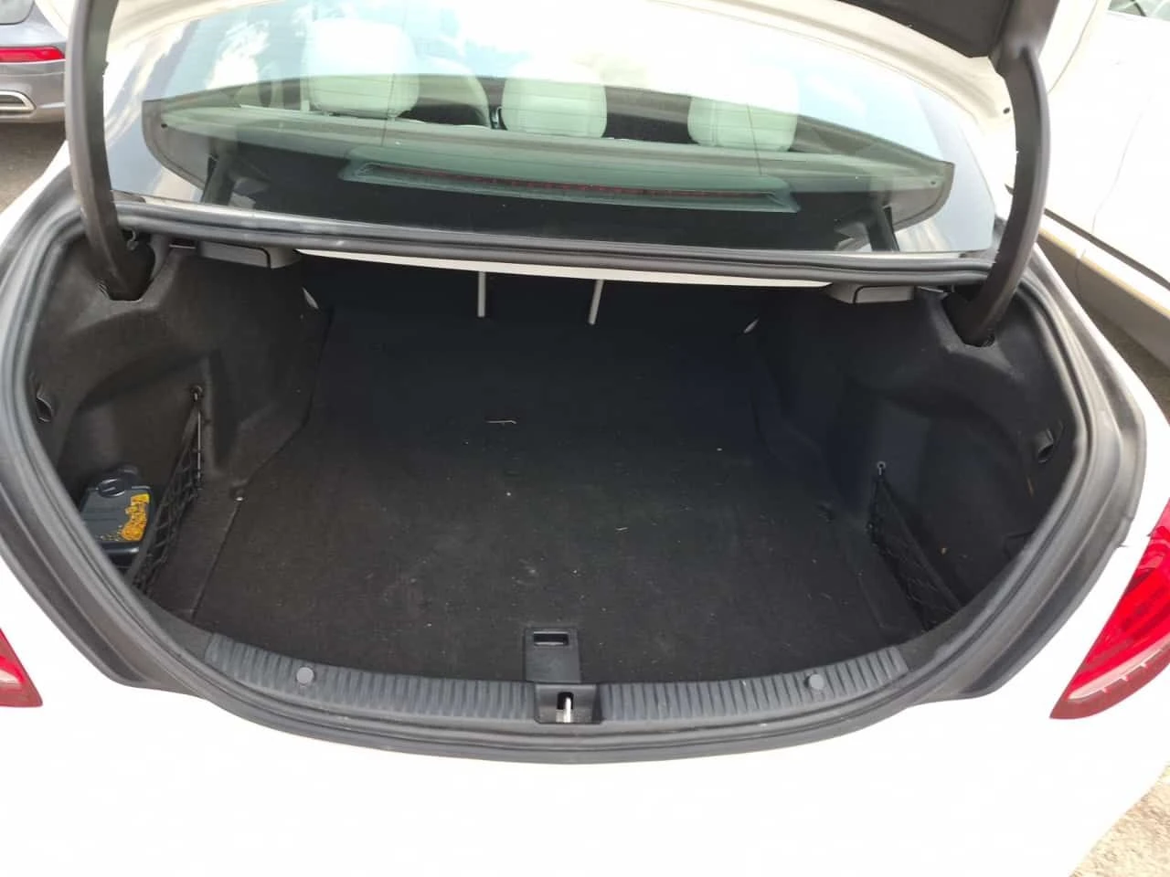 Mercedes-Benz C 300 * CARFAX * ЦЕНА ДО БГ, снимка 13 - Автомобили и джипове - 55616060