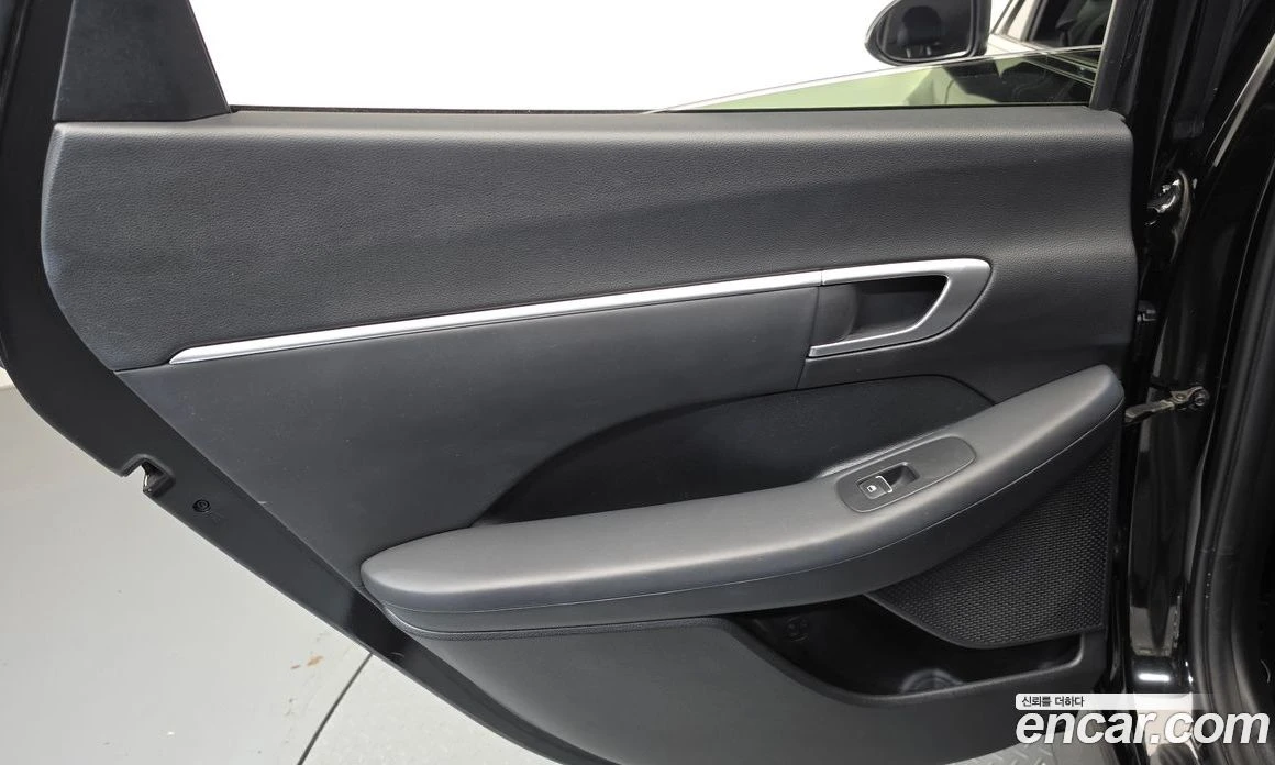 Hyundai Sonata 2.0 Smart, снимка 13 - Автомобили и джипове - 55839980