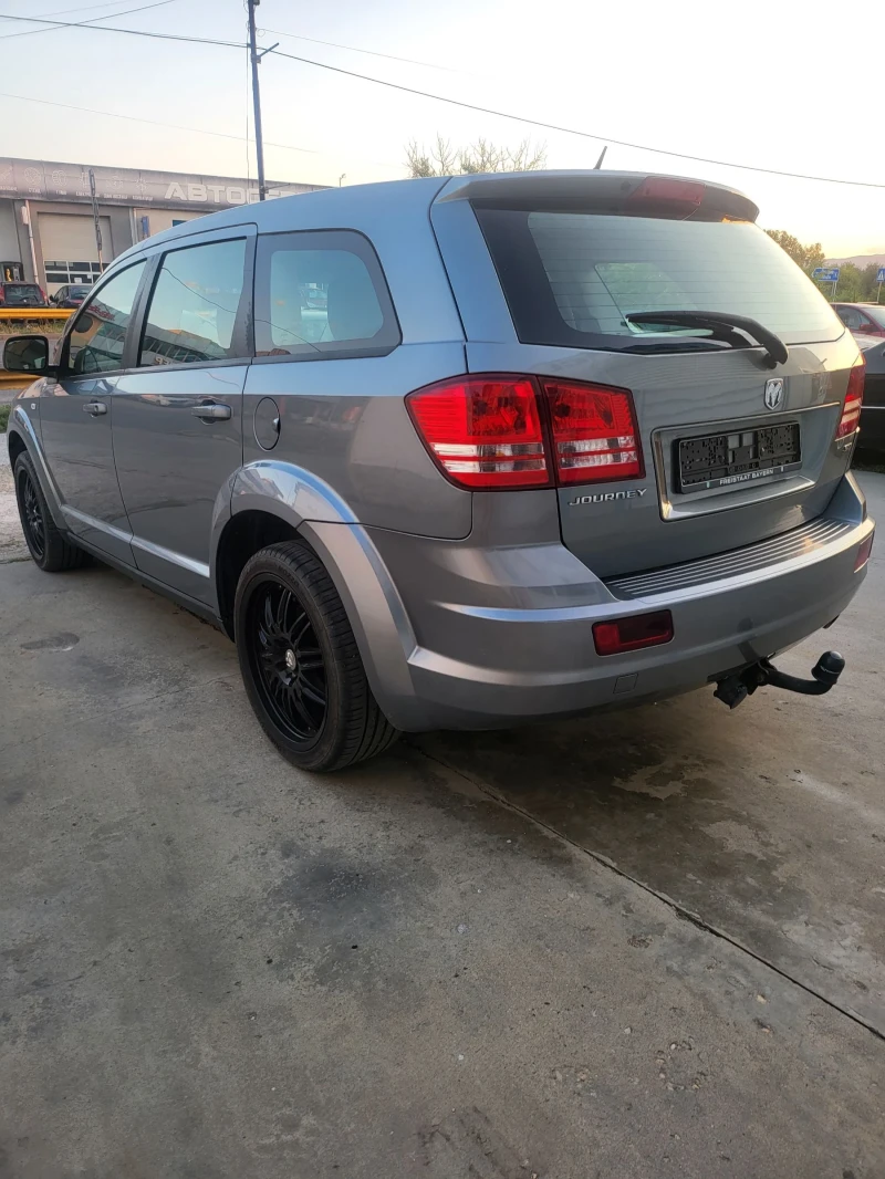 Dodge Journey 2.4 i, снимка 8 - Автомобили и джипове - 47755394