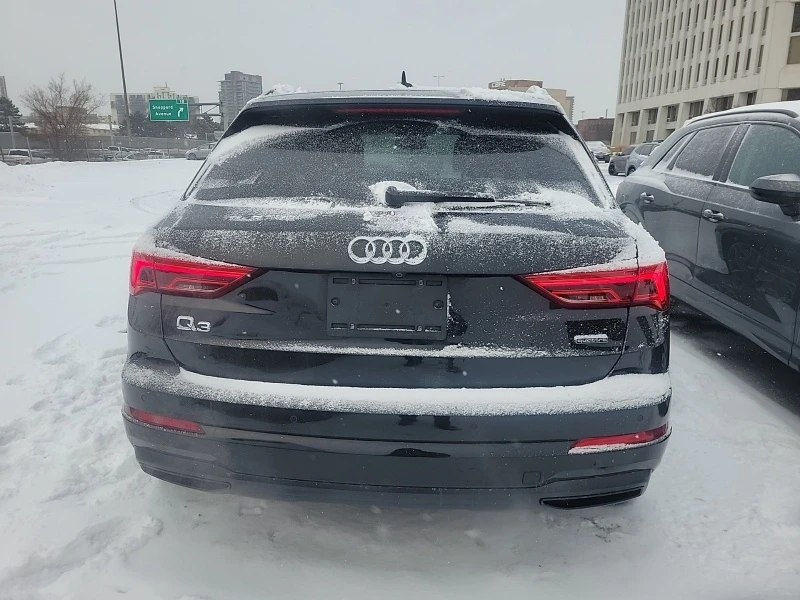 Audi Q3 2022 QUATTRO * БЕЗ ПЪРВОНАЧАЛНА ВНОСКА, снимка 2 - Автомобили и джипове - 52891120