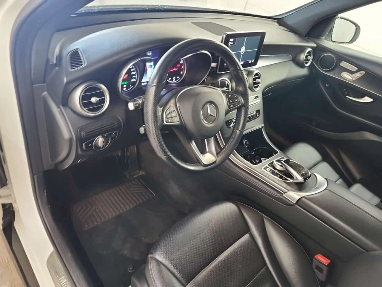 Mercedes-Benz GLC 300 * ���� * �������� * 2 ����� * KEYLESS*  | Mobile.bg � ����������� 15