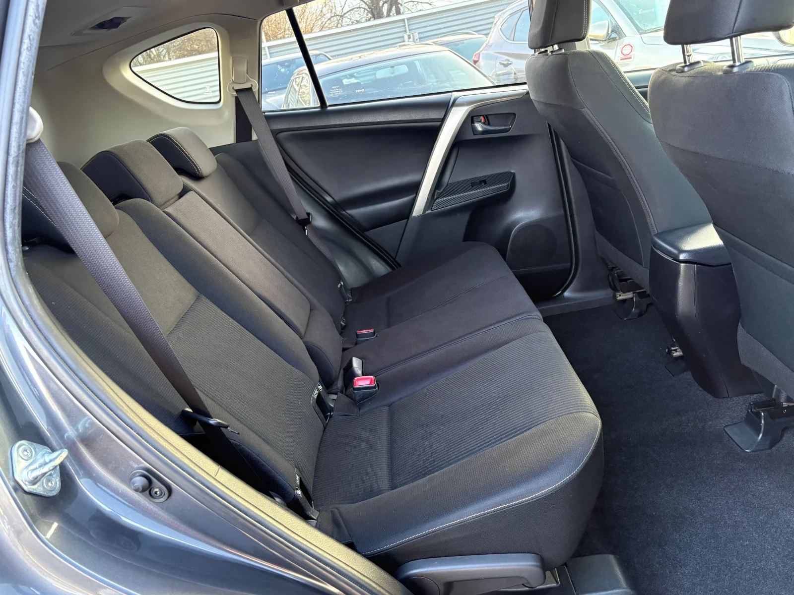 Toyota Rav4 2.2 D4D-4x4-150кс. - изображение 8