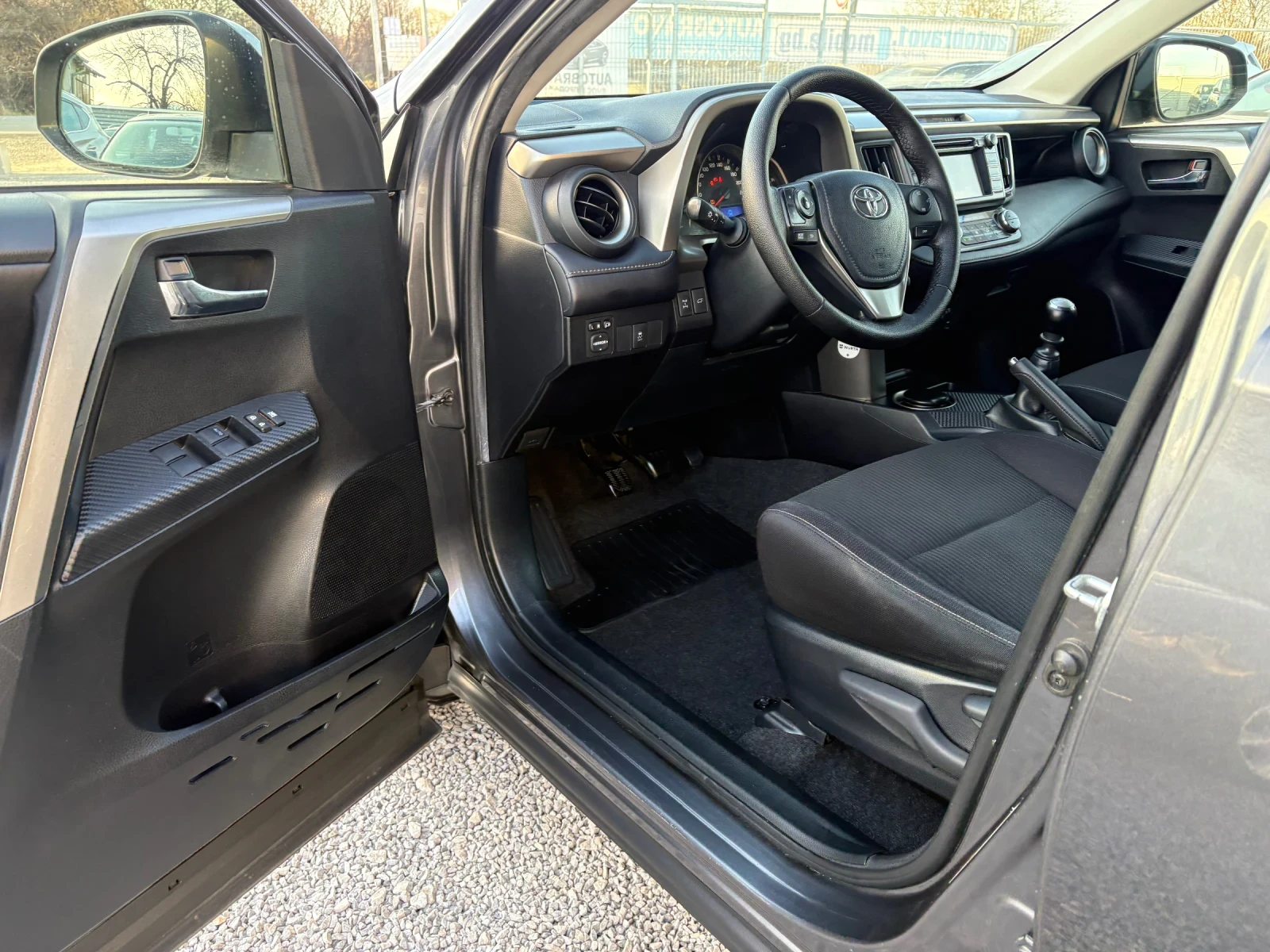 Toyota Rav4 2.2 D4D-4x4-150кс., снимка 12 - Автомобили и джипове - 53773235