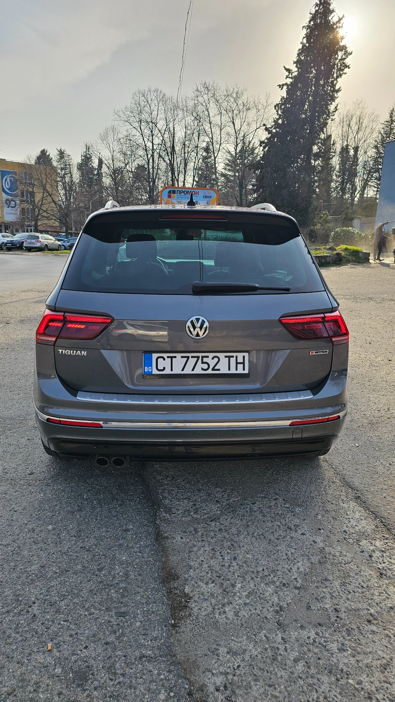 VW Tiguan Volkswagen Tiguan R-Line 4х4, снимка 6 - Автомобили и джипове - 53892367