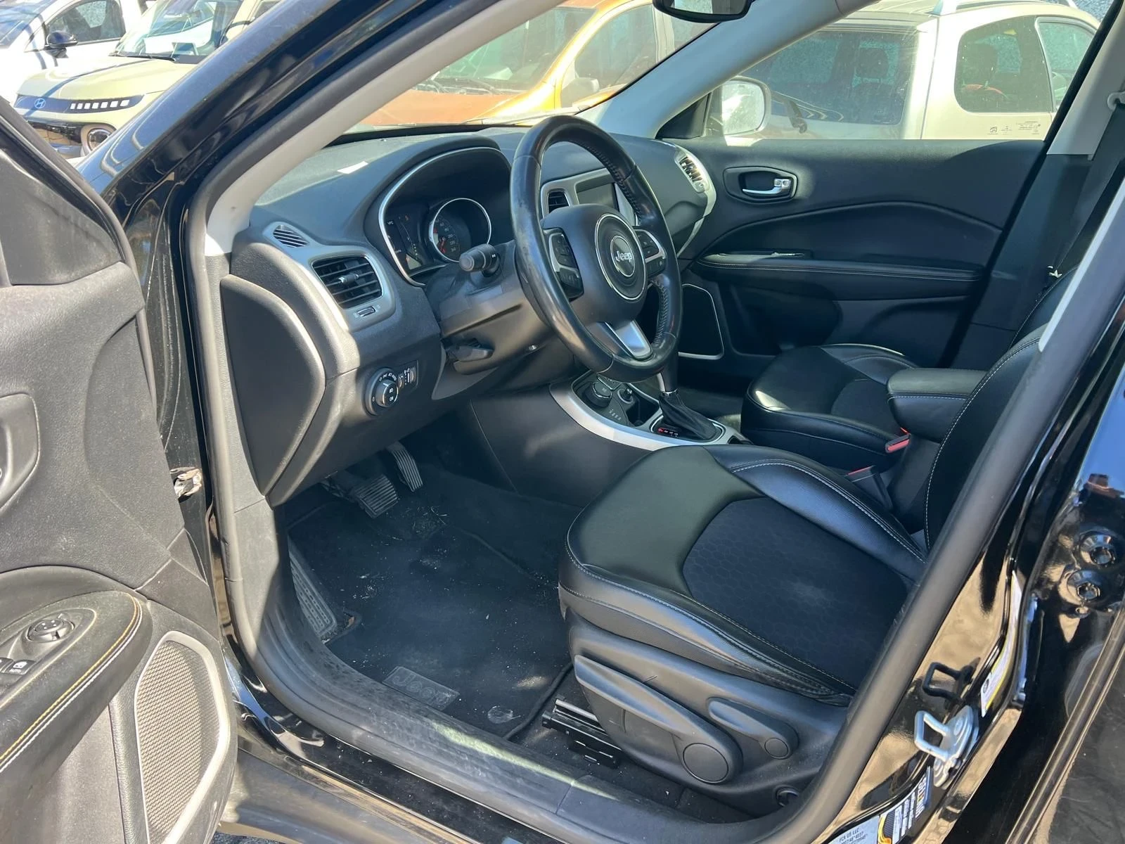 Jeep Compass Compass 2.0 Multijet II aut. 4WD Limited, снимка 10 - Автомобили и джипове - 54009336