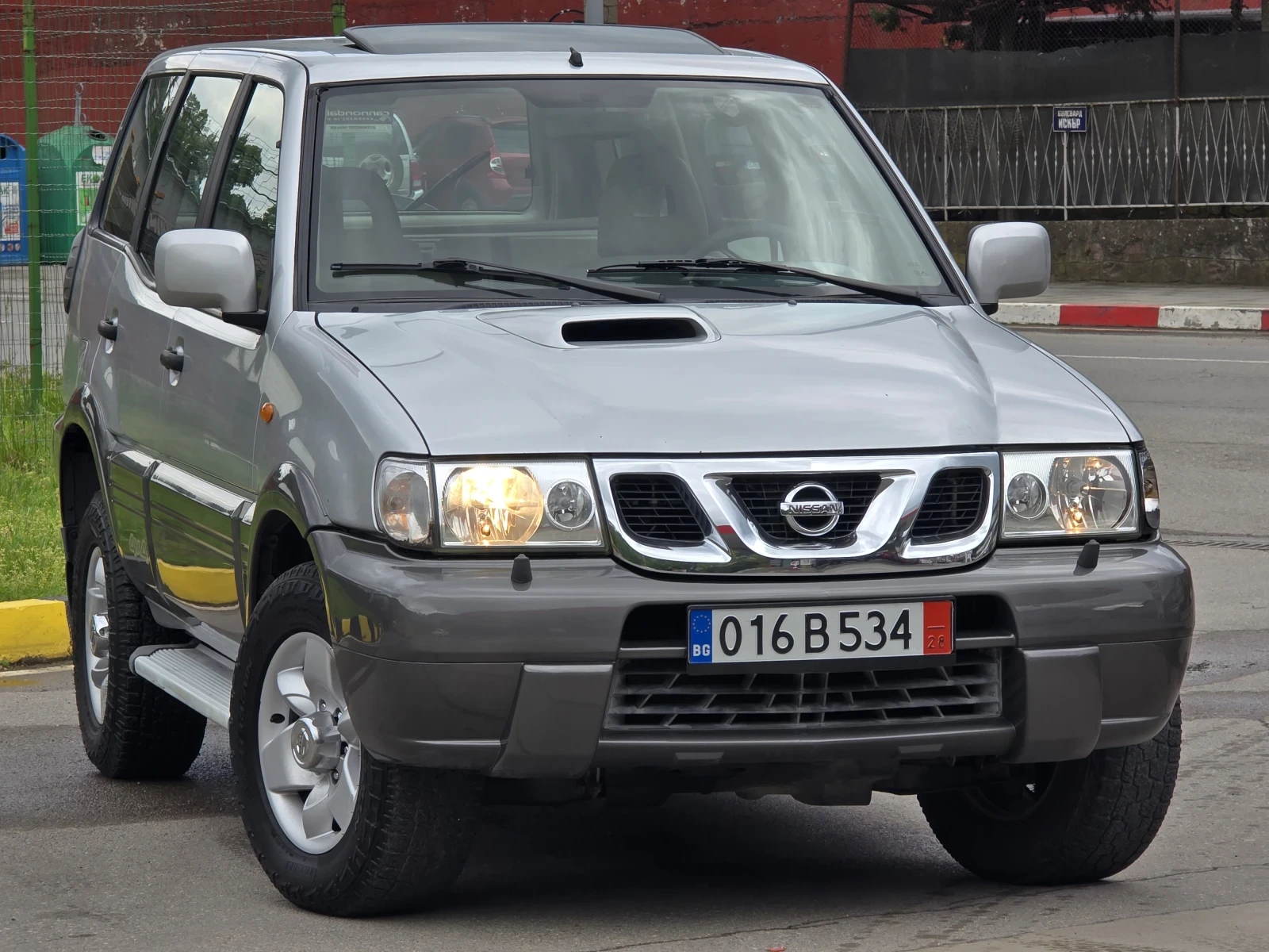 Nissan Terrano Топ състояние внос Италия продажба на лизинг 100% , снимка 3 - Автомобили и джипове - 54486463