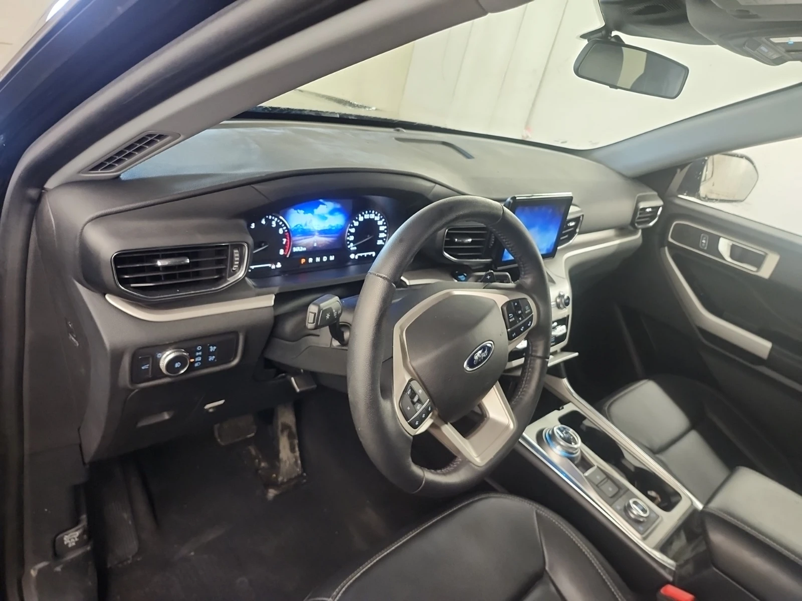Ford Explorer XLT 4WD, снимка 12 - Автомобили и джипове - 54492190