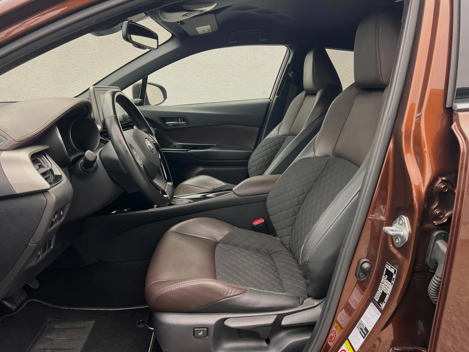 Toyota C-HR Hybrid 119000km * * * ПРОЧЕТИ ОПИСАНИЕТО* * * , снимка 12 - Автомобили и джипове - 54533265