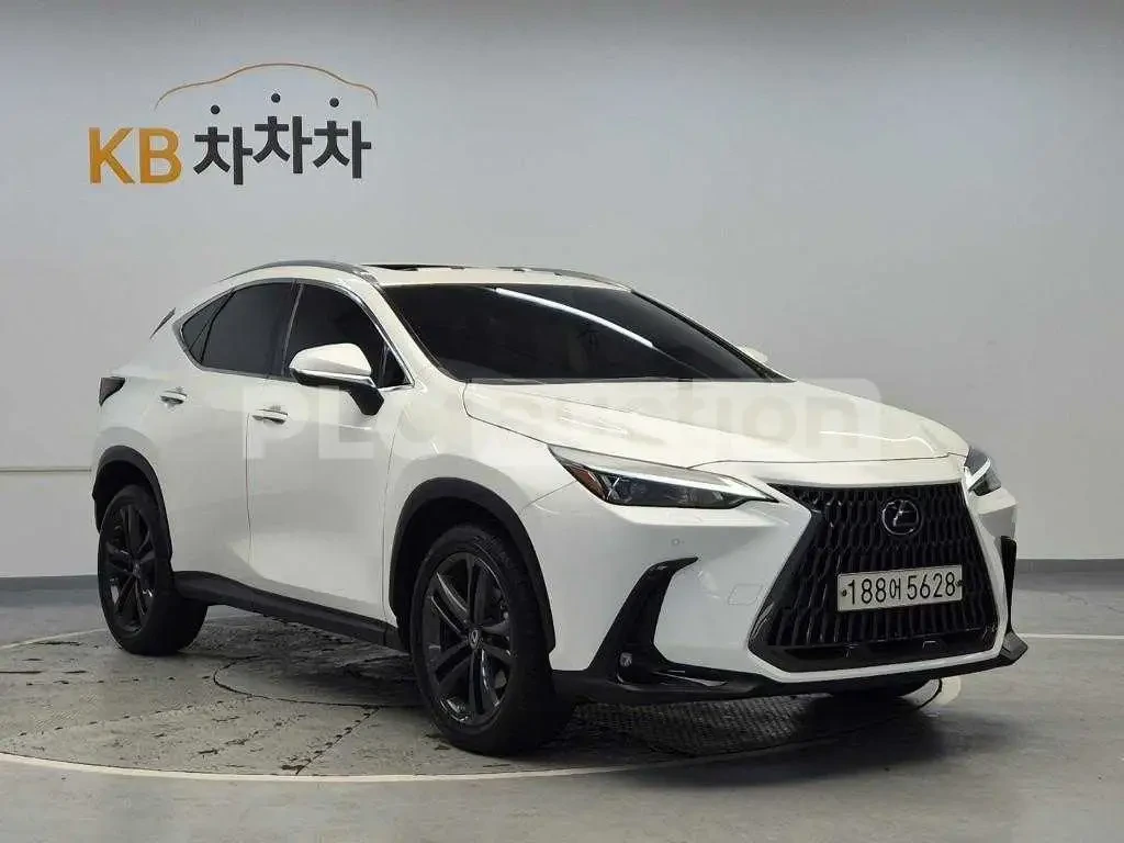 Lexus NX 350h AWD| DISTRONICю КАМЕРА| ОБДУХВАНЕ| DIGITAL