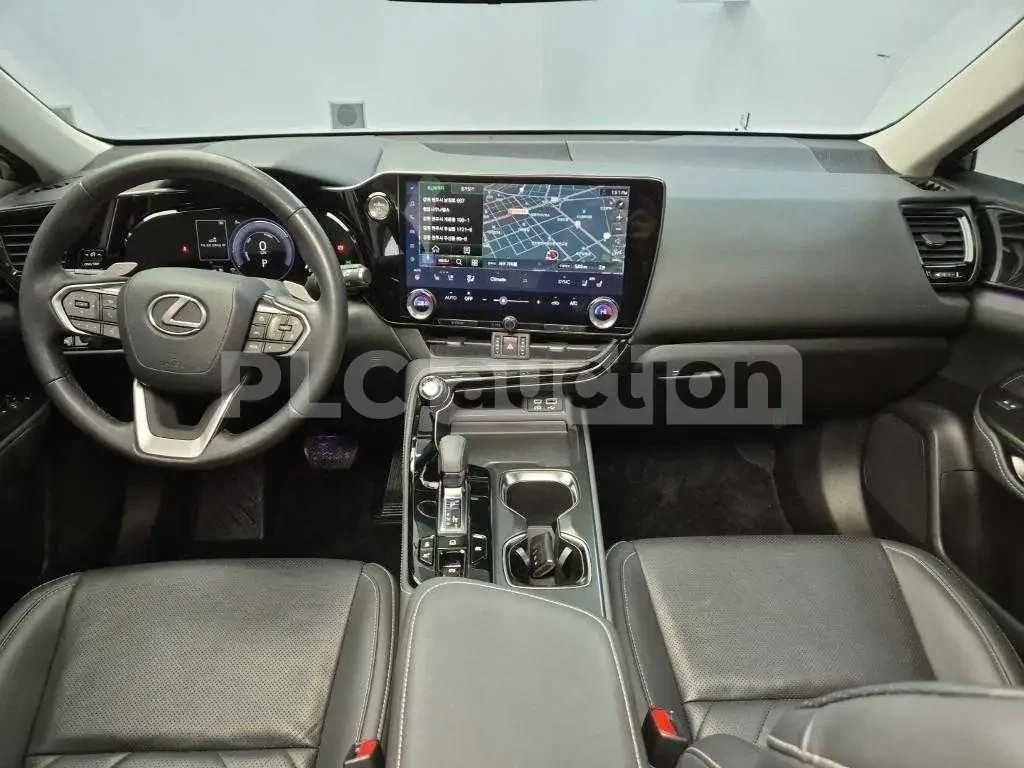Lexus NX 350h AWD| DISTRONICю КАМЕРА| ОБДУХВАНЕ| DIGITAL, снимка 2 - Автомобили и джипове - 54708474