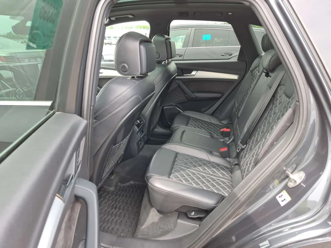 Audi SQ5 * PROGRESSIV * CARFAX * БЕЗ ПЪРВОНАЧАЛНА ВНОСКА, снимка 12 - Автомобили и джипове - 55076278