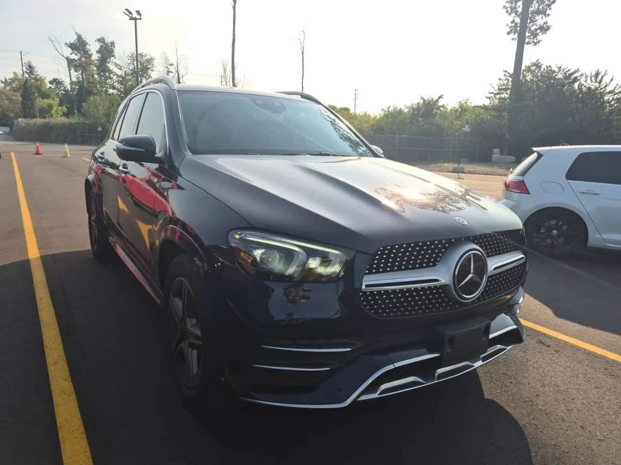 Mercedes-Benz GLE 450 AMG * ПАНОРАМА * BURMESTER * CARFAX * , снимка 2 - Автомобили и джипове - 55643789