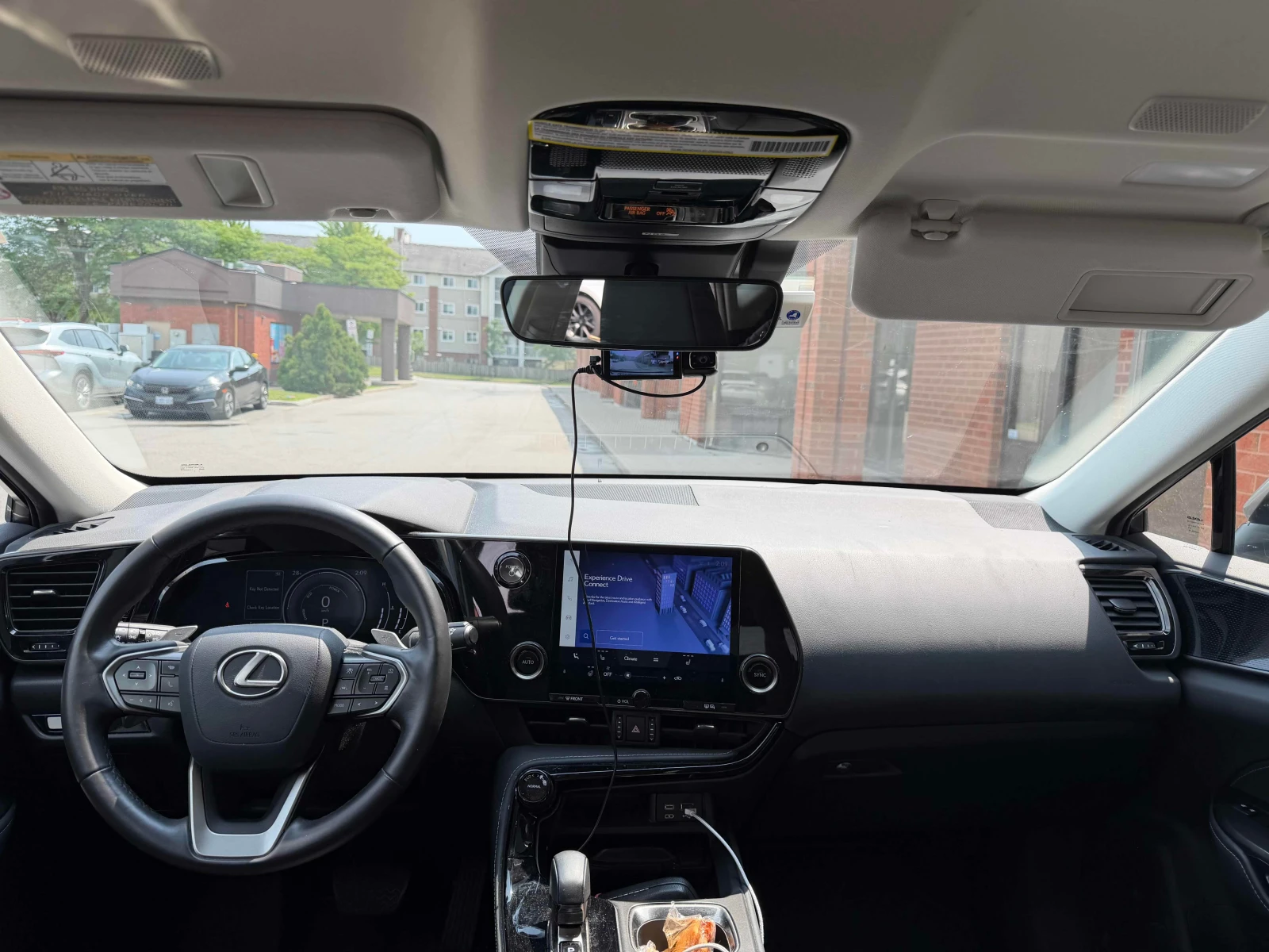Lexus NX 350h * CARFAX *  ОПЦИЯ ЗА ФИНАНСИРАНЕ, снимка 9 - Автомобили и джипове - 55850161