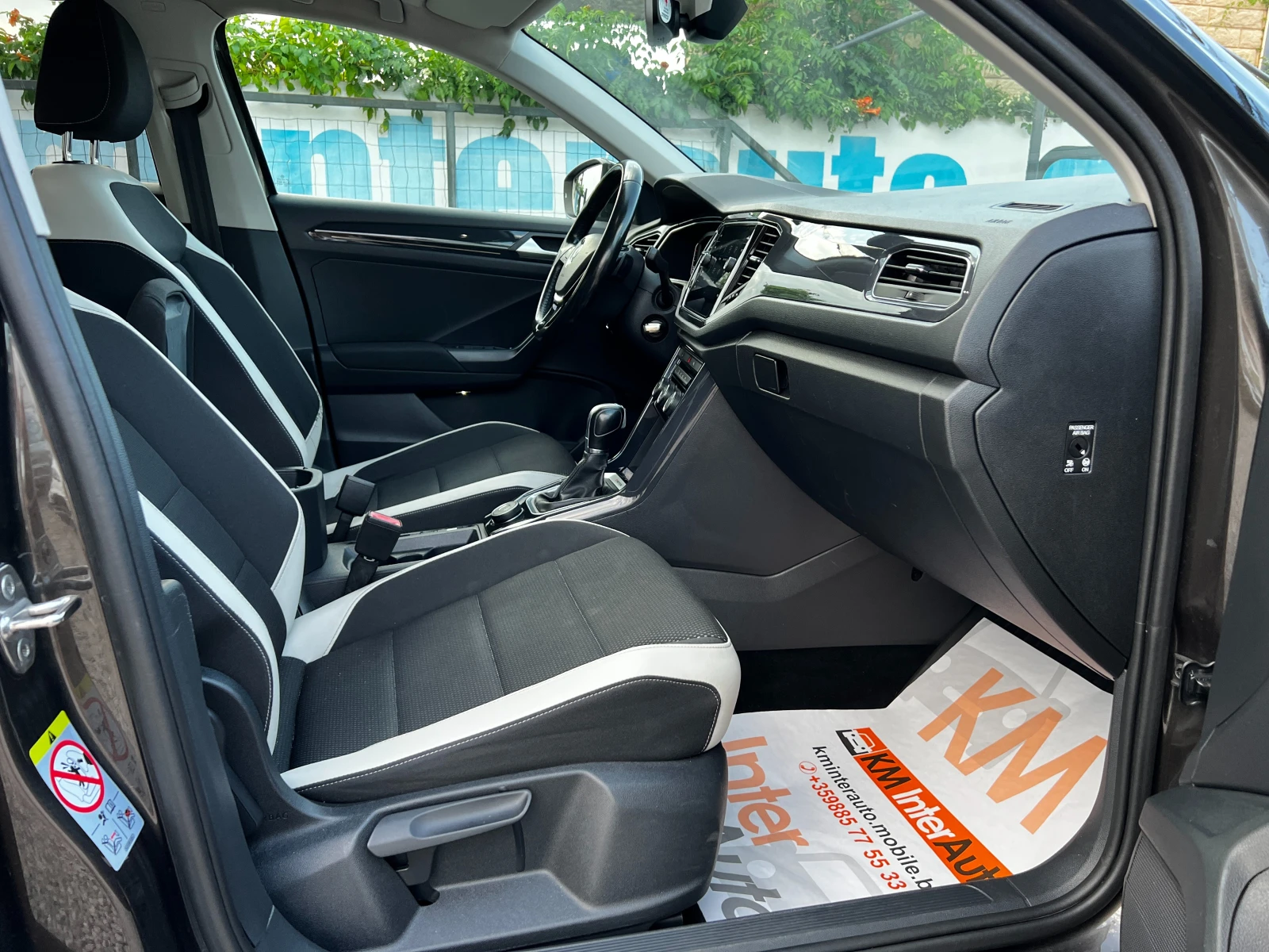 VW T-Roc 2.0TDI 4MOTION/AUT/CAR PLAY/LED/КАМЕРА, снимка 14 - Автомобили и джипове - 56226760