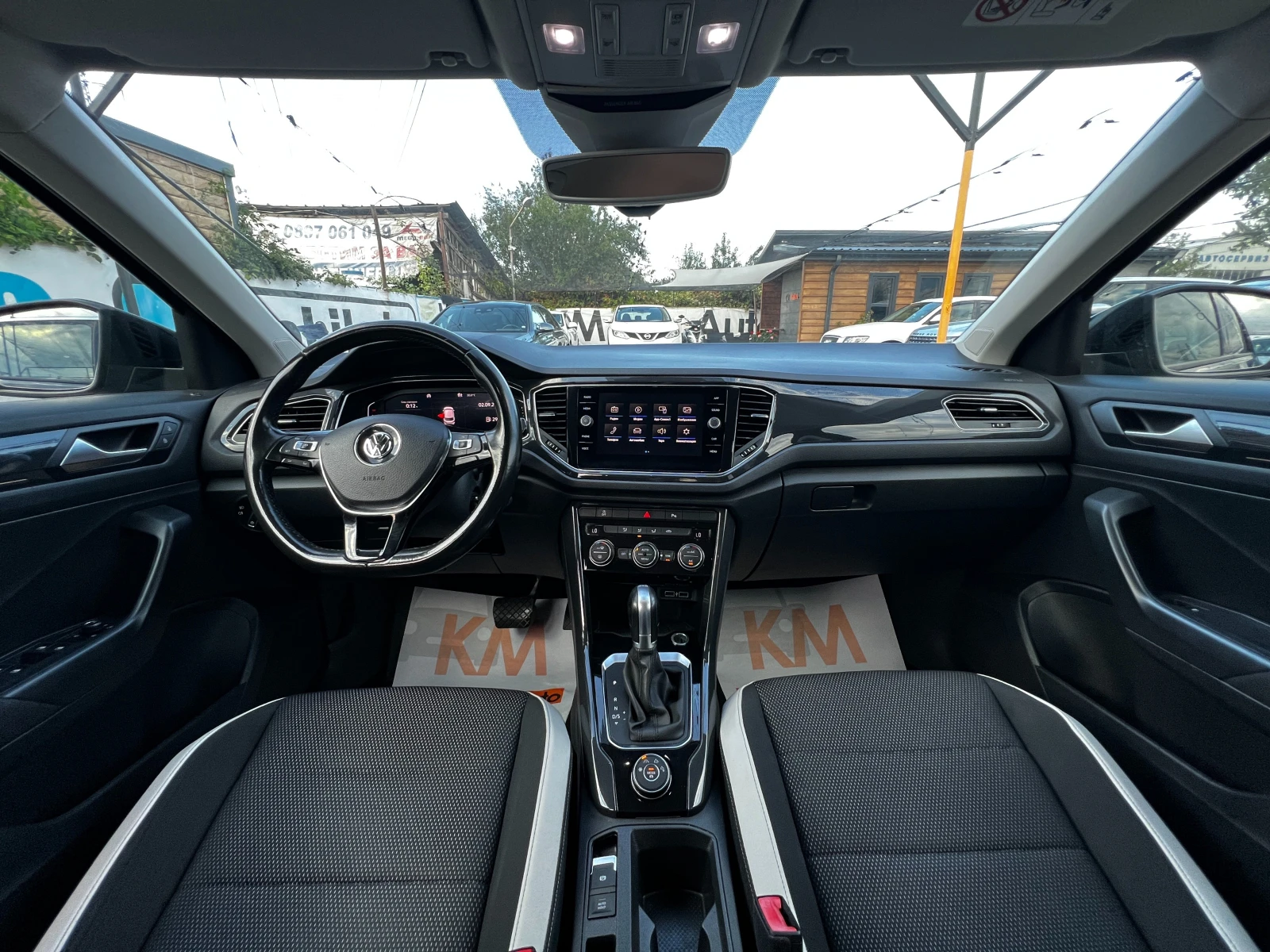 VW T-Roc 2.0TDI 4MOTION/AUT/CAR PLAY/LED/КАМЕРА, снимка 12 - Автомобили и джипове - 56226760