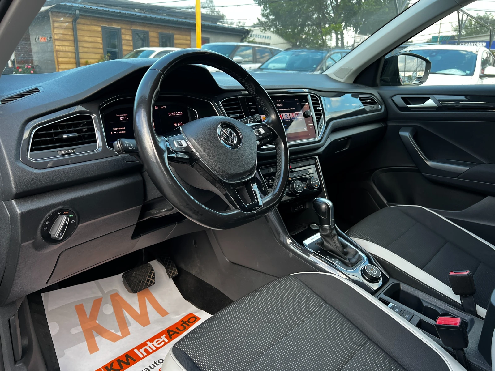 VW T-Roc 2.0TDI 4MOTION/AUT/CAR PLAY/LED/КАМЕРА, снимка 6 - Автомобили и джипове - 56226760
