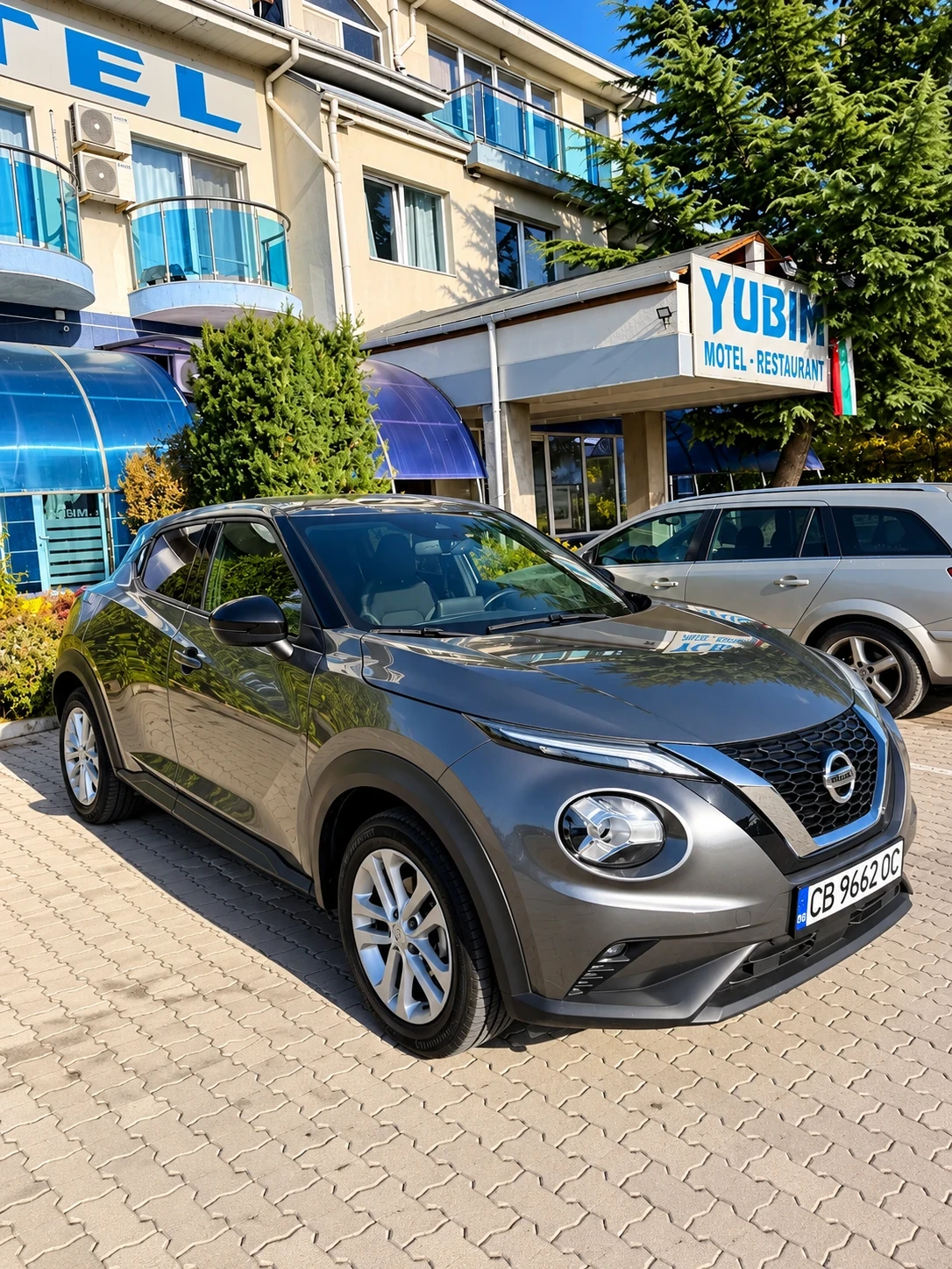 Nissan Juke 1.0 DIG-T Automatic Tekna, снимка 2 - Автомобили и джипове - 56599057