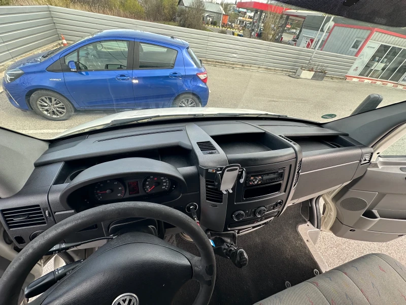 VW Crafter 2.5 D ДВОЙНА ГУМА, снимка 10 - Бусове и автобуси - 52033067