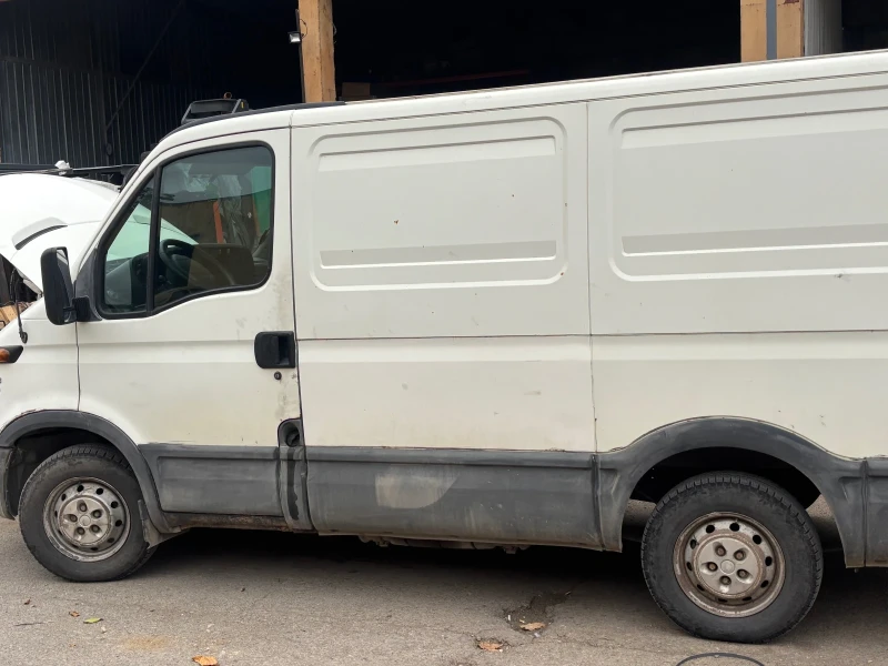 Iveco Daily, снимка 9 - Бусове и автобуси - 52702001