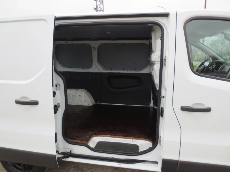 Renault Trafic 1.6 DCI, снимка 14 - Бусове и автобуси - 53292866