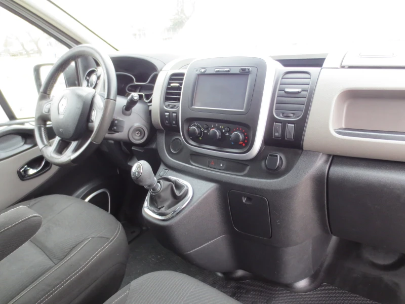 Renault Trafic 1.6 DCI, снимка 13 - Бусове и автобуси - 53292866