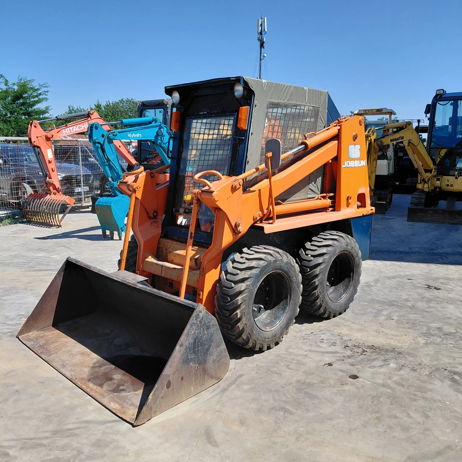 Мини челни товарачи Bobcat Toyota 3SDK6 * НАЛИЧЕН * 1900 МОТОЧАСА * ПАРНО 