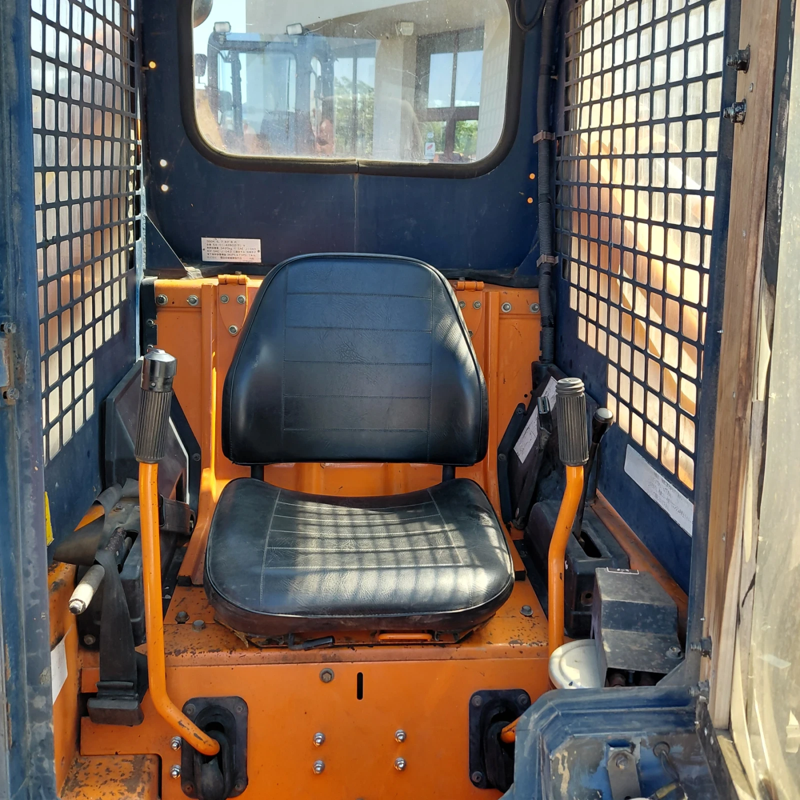 ���� ����� �������� Bobcat Toyota 3SDK6 * ������� * 1900 �������� * �����  | Mobile.bg � ����������� 9