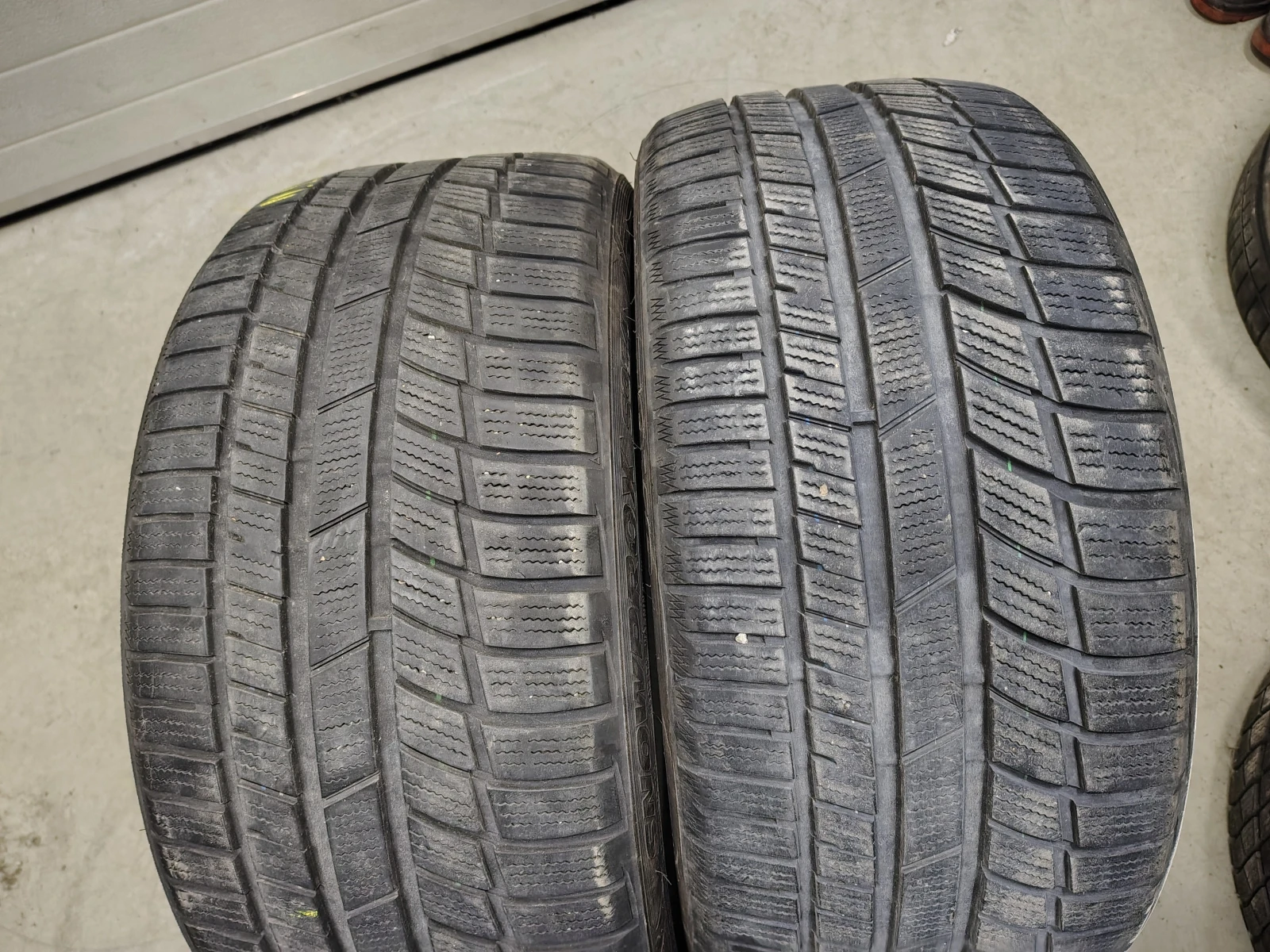 Гуми Зимни 255/35R20
