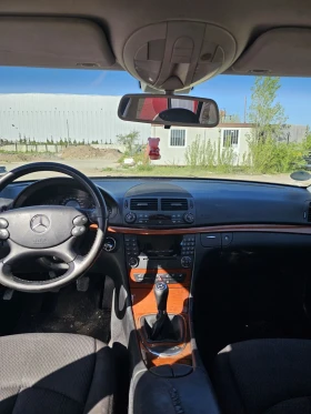 Mercedes-Benz E 220, снимка 9
