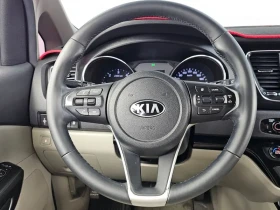 Kia Carnival 9-Seater Luxury, снимка 13
